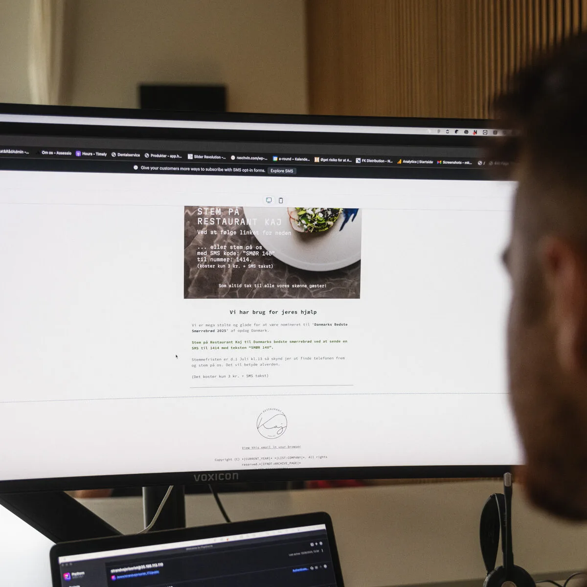 a-round arbejder med nyhedsbreve